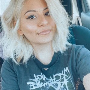 Meet your Posher, Daniela